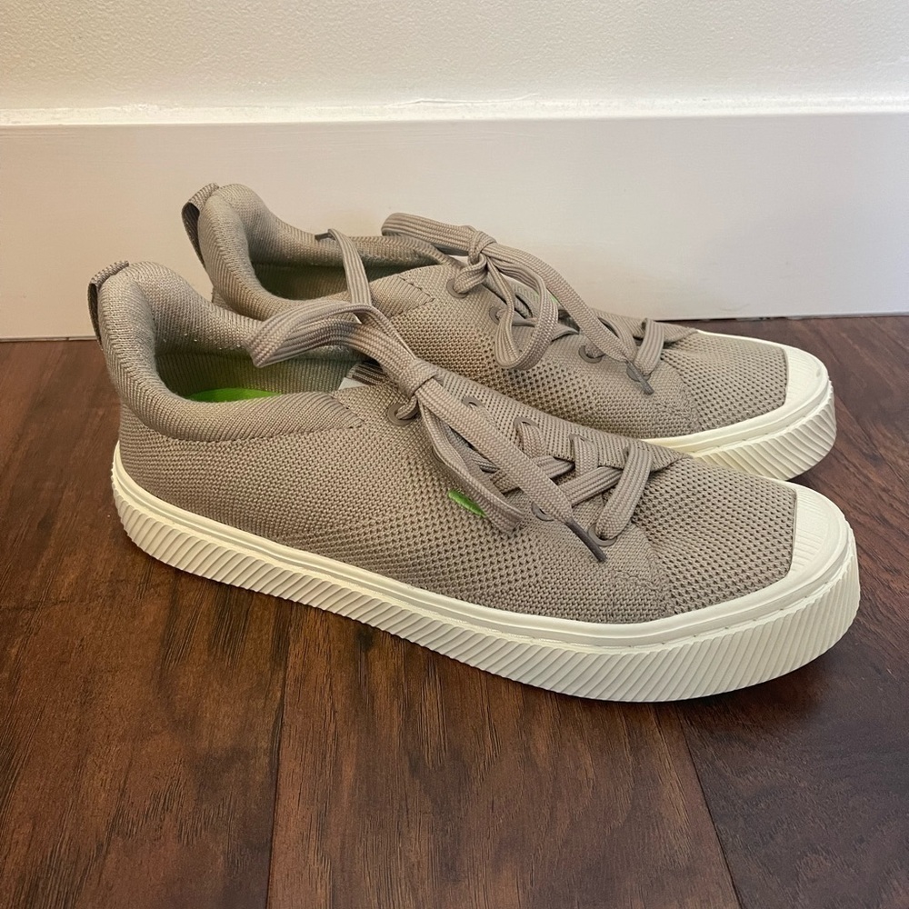 Cariuma Lbi Low Sneakers Size 8